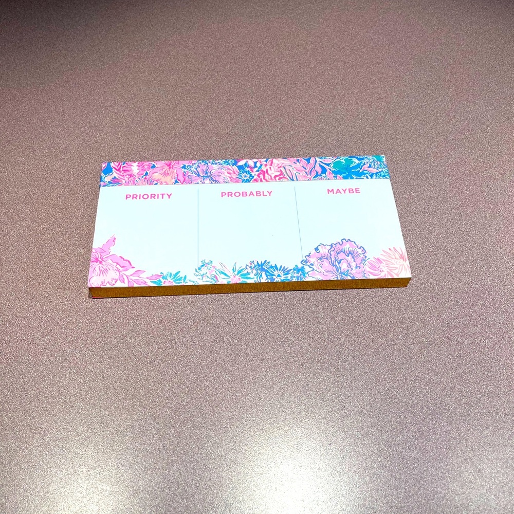 NWOT Lilly Pulitzer Pink & Blue Task Notepad To Do List Stationery